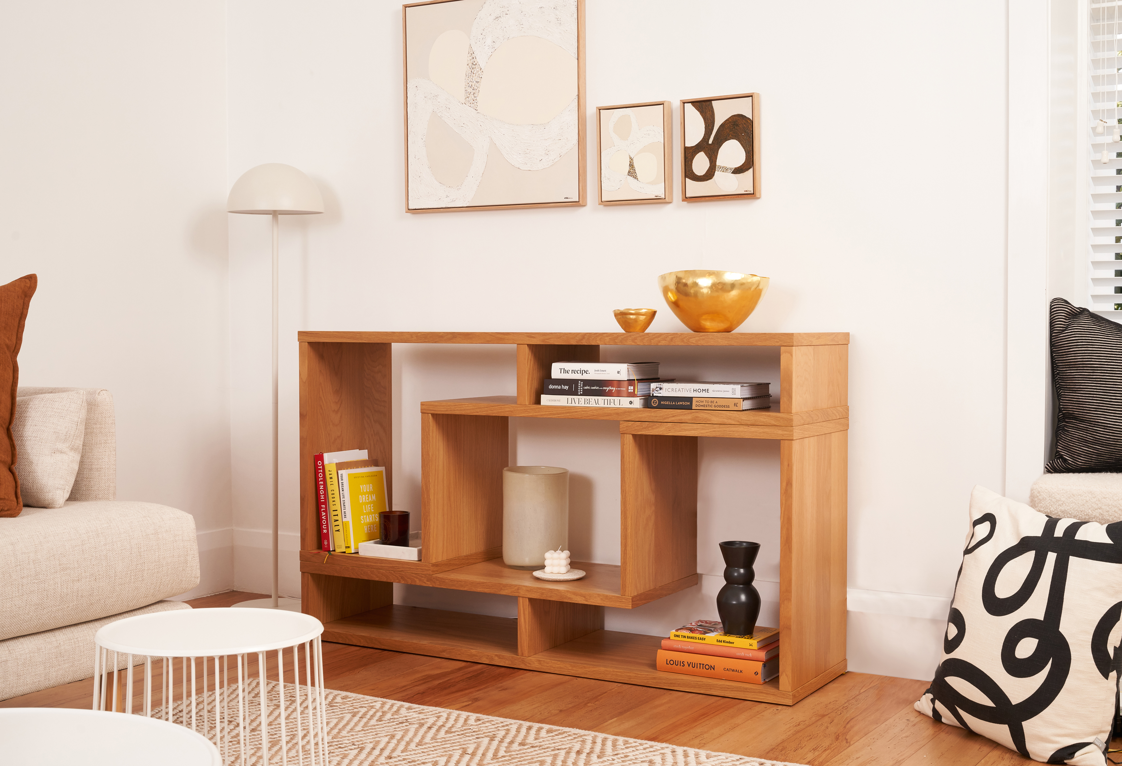 HOW TO FURNISH A SMALL SPACE